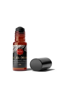 Flacon brun apothicaire de 6 ml contenant l’huile de parfum sans alcool Musc Al-Medinah, musc blanc pur et soyeux.